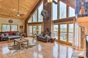 Spacious Lead Getaway with Private Hot Tub and Deck! Lead